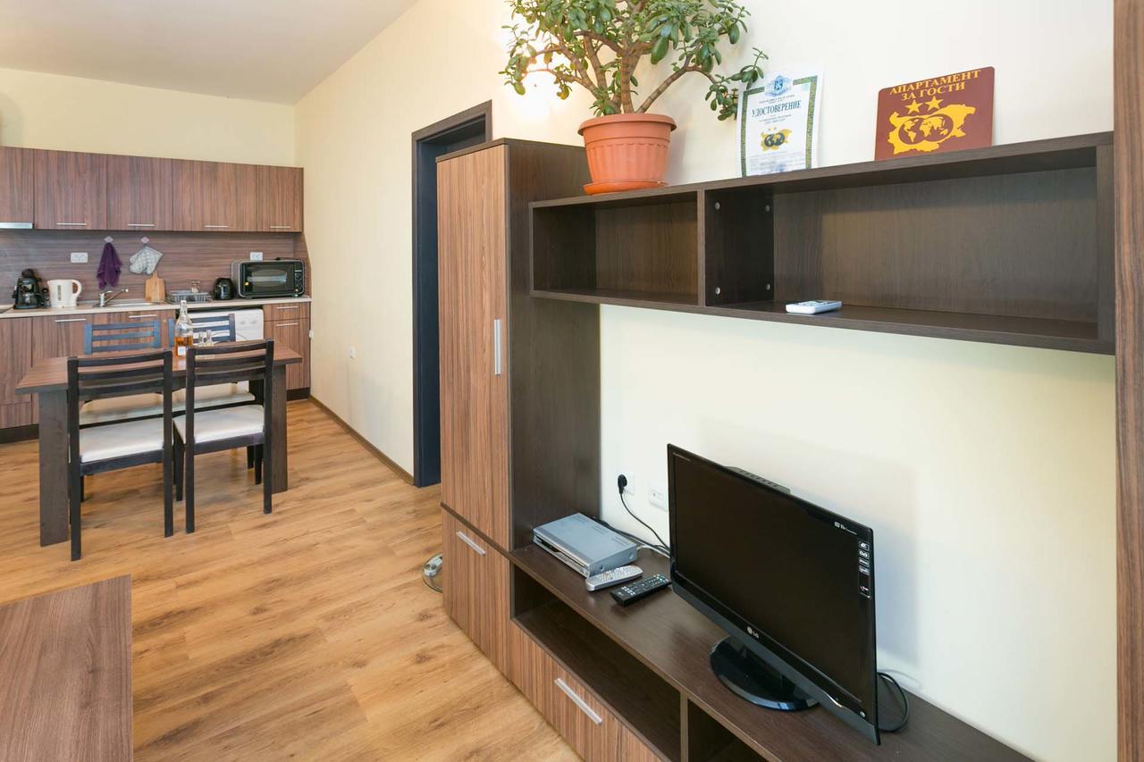 Apartments Yalta ゴールデンサンド エクステリア 写真