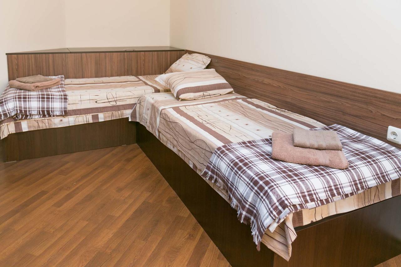 Apartments Yalta ゴールデンサンド エクステリア 写真